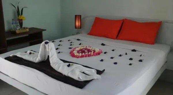 Pineapple Guest House Gili Air Buitenkant foto