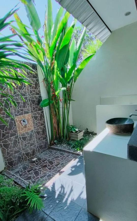 Pineapple Guest House Gili Air Buitenkant foto