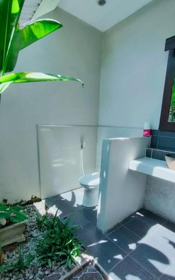 Pineapple Guest House Gili Air Buitenkant foto
