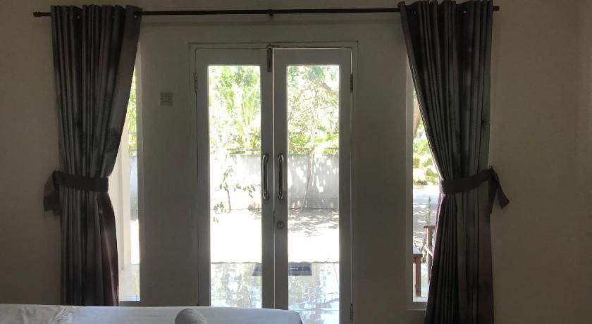 Pineapple Guest House Gili Air Buitenkant foto