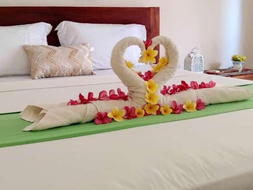 Pineapple Guest House Gili Air Buitenkant foto