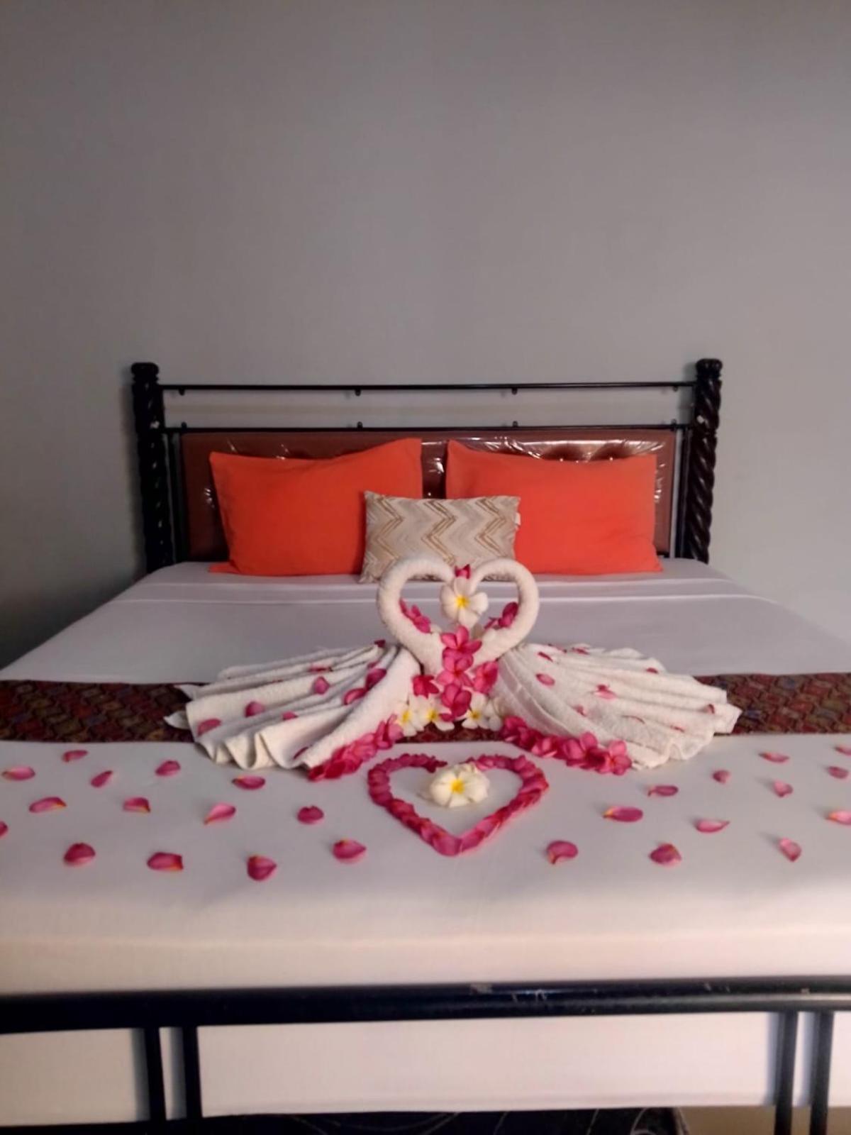 Pineapple Guest House Gili Air Buitenkant foto